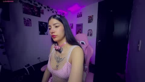 Snapshot of cami_mila99 chatting on May 2026 07:25:01 AM CAMI online show from May 2026 07:25:01 AM