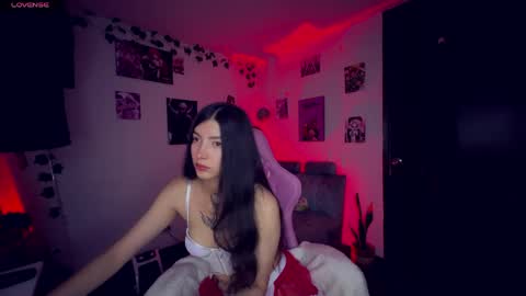 Snapshot of cami_mila99 chatting on May 2026 06:42:01 AM CAMI online show from May 2026 06:42:01 AM