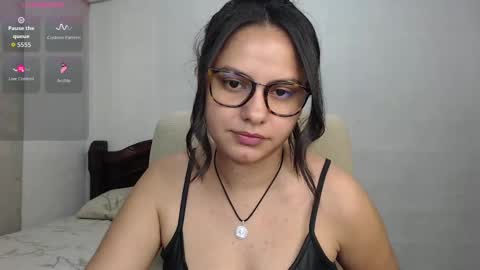 Snapshot of cami_valbuena chatting on September 2025 08:14:01 PM Camila Valbuena online show from September 2025 08:14:01 PM