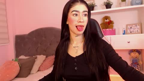 camila online show from March 2026 06:59:01 PM