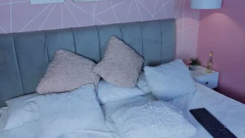 Camil online show from June 2026 07:45:01 PM