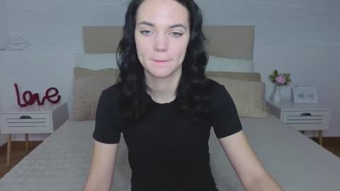 Camila online show from November 2025 10:54:02 PM