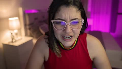 Camila buitrago online show from December 2024 01:42:01 AM