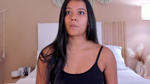 Snapshot of camila_bustamante_ chatting on April 2026 01:45:01 PM camila_bustamante_ online show from April 2026 01:45:01 PM