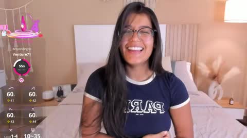 Snapshot of camila_bustamante_ chatting on May 2026 04:56:02 PM camila_bustamante_ online show from May 2026 04:56:02 PM