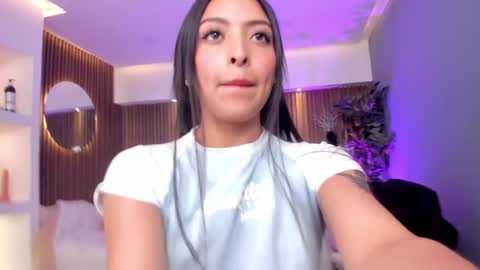 Camila online show from December 2024 10:02:02 PM