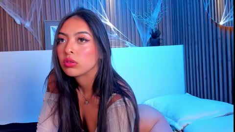 Camila online show from November 2025 03:50:01 AM