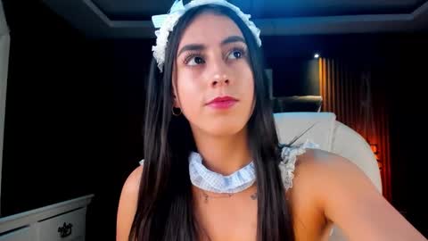 camila_martinez9 online show from October 2025 09:21:02 PM