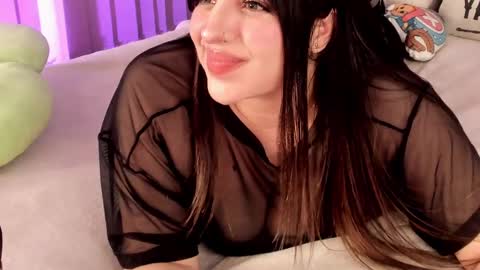 Snapshot of camila_matinez_ chatting on February 2025 11:32:01 PM Camila online show from February 2025 11:32:01 PM