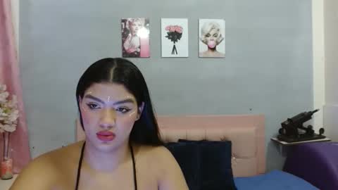 Snapshot of camila_meza chatting on April 2026 01:09:02 PM camila_meza online show from April 2026 01:09:02 PM