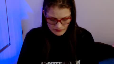 Snapshot of camila_ventura chatting on February 2026 09:32:02 PM Camila ventura online show from February 2026 09:32:02 PM