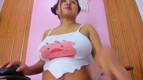 camila online show from October 2025 02:07:01 PM