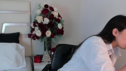 Camila online show from December 2024 07:24:02 PM