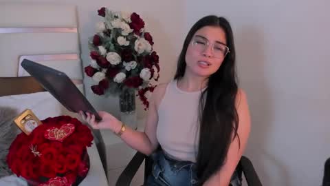 Camila online show from February 2025 09:15:02 PM