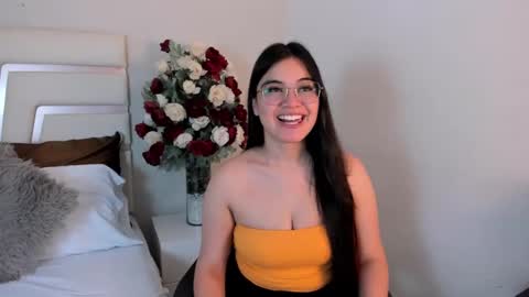 Camila online show from February 2025 07:47:02 PM