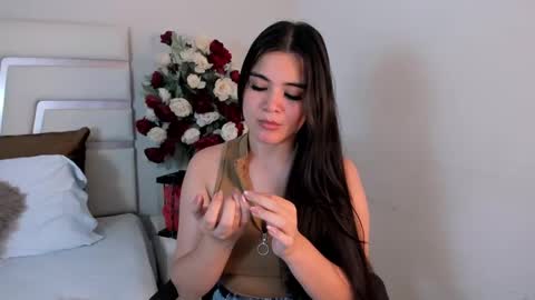 Camila online show from February 2025 09:27:02 PM