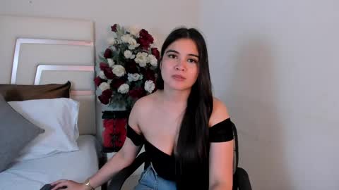 Camila online show from March 2025 07:29:02 PM