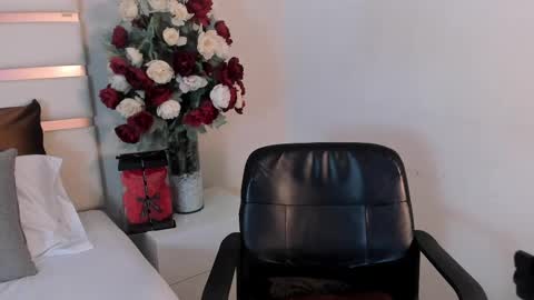 Camila online show from March 2025 02:10:02 AM