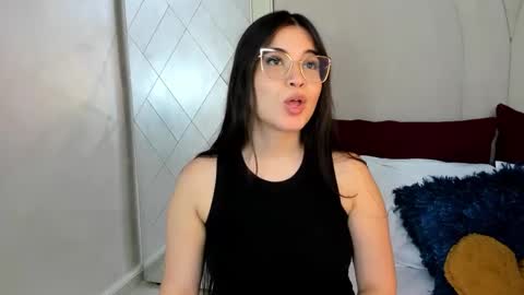 Camila online show from September 2025 08:31:02 PM