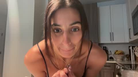 Snapshot of camiliakxoxo chatting on February 2025 01:11:02 PM camiliakxoxo online show from February 2025 01:11:02 PM