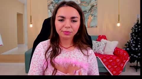 Camilla online show from December 2024 09:10:01 AM