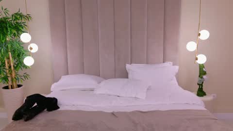 Camilla online show from January 2025 09:56:01 AM