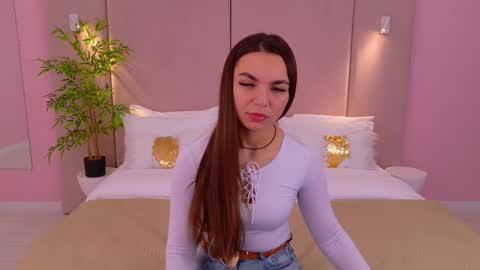 Camilla online show from March 2025 03:00:01 AM