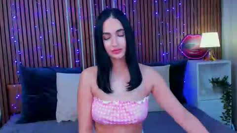 Camilla online show from March 2026 07:06:02 PM