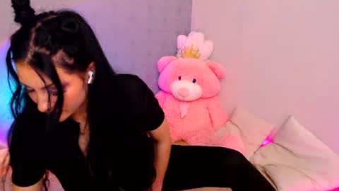 Snapshot of camillarose_ chatting on July 2026 12:25:02 PM CamillaRose online show from July 2026 12:25:02 PM