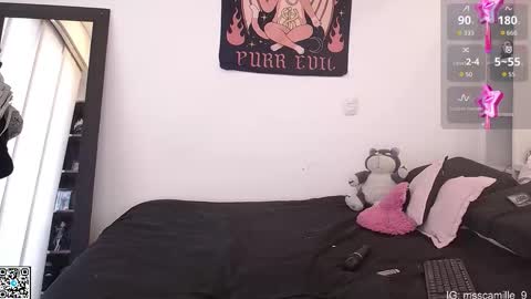 Camille  online show from November 2025 09:06:02 PM