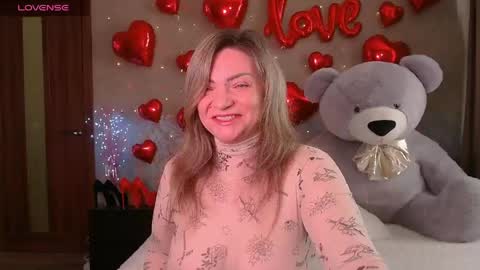 Snapshot of camille_game chatting on April 2026 06:05:02 AM Camille Game online show from April 2026 06:05:02 AM
