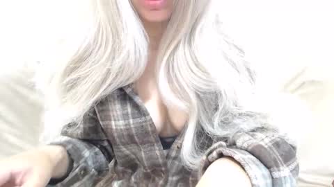 Snapshot of camillebunny chatting on April 2026 03:04:02 AM CamilleBunny online show from April 2026 03:04:02 AM