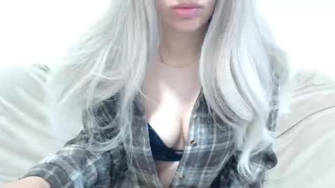 Snapshot of camillebunny chatting on May 2026 02:50:02 AM CamilleBunny online show from May 2026 02:50:02 AM