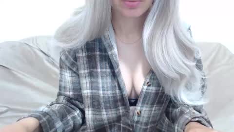 Snapshot of camillebunny chatting on May 2026 03:15:01 AM CamilleBunny online show from May 2026 03:15:01 AM