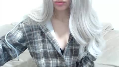 Snapshot of camillebunny chatting on June 2026 02:25:02 AM CamilleBunny online show from June 2026 02:25:02 AM