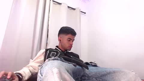 camillo_beischel_ online show from September 2025 04:40:02 PM