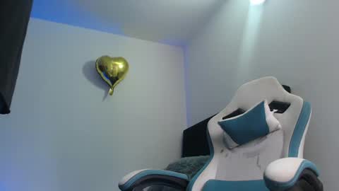 Snapshot of camilo_contre21 chatting on June 2026 08:34:01 PM camilo_contre21 online show from June 2026 08:34:01 PM