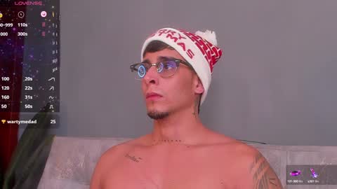 Snapshot of camilo_ospina_ chatting on December 2024 09:40:02 AM INDEPENDENT MODEL online show from December 2024 09:40:02 AM