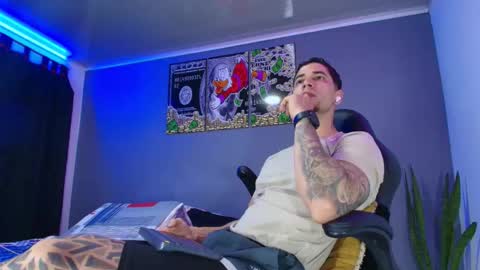 Snapshot of camiloalvarezzz3 chatting on October 2025 12:41:02 PM CAMILO online show from October 2025 12:41:02 PM