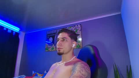 Snapshot of camiloalvarezzz3 chatting on November 2025 01:59:02 AM CAMILO online show from November 2025 01:59:02 AM