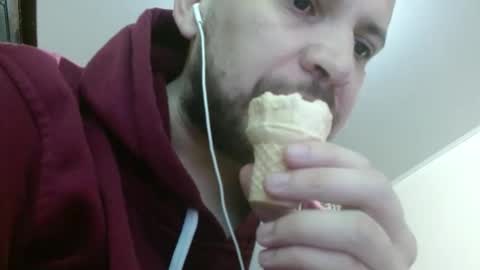 Snapshot of camiloking17 chatting on January 2025 02:14:01 AM camilo online show from January 2025 02:14:01 AM