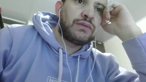 Snapshot of camiloking17 chatting on February 2025 01:41:02 AM camilo online show from February 2025 01:41:02 AM