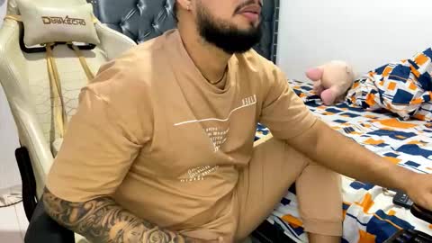 camilow777 online show from November 2025 04:34:01 AM