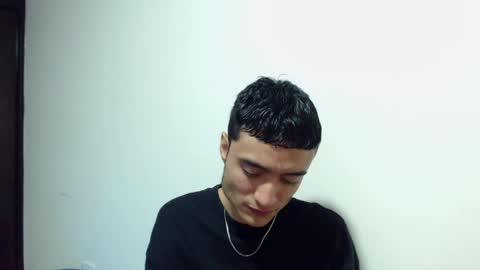 Snapshot of camiloyw2 chatting on April 2026 10:45:02 PM CAMILO online show from April 2026 10:45:02 PM