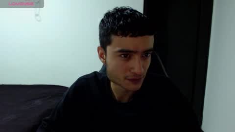 Snapshot of camiloyw2 chatting on April 2026 11:19:02 AM CAMILO online show from April 2026 11:19:02 AM