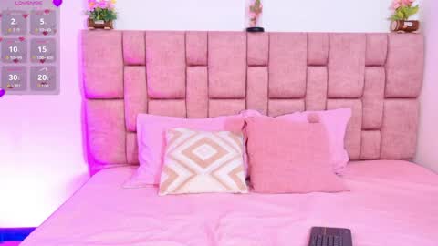 Snapshot of camiluxe chatting on January 2026 08:44:01 PM camiluxe online show from January 2026 08:44:01 PM