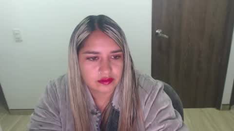 Snapshot of camivilla393140 chatting on July 2026 02:14:01 AM camivilla393140 online show from July 2026 02:14:01 AM