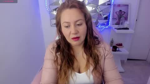 camixxx_m online show from September 2025 01:38:02 PM