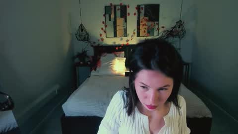 Snapshot of cammila_cute chatting on October 2025 02:29:01 PM Camilla online show from October 2025 02:29:01 PM