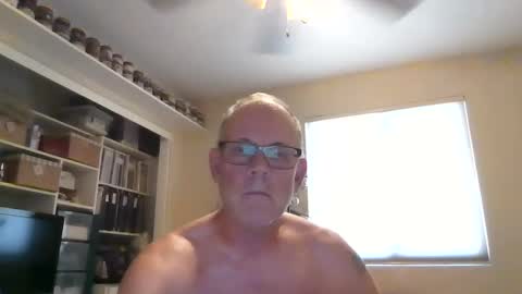 Snapshot of camperjay chatting on September 2025 08:43:01 PM james online show from September 2025 08:43:01 PM